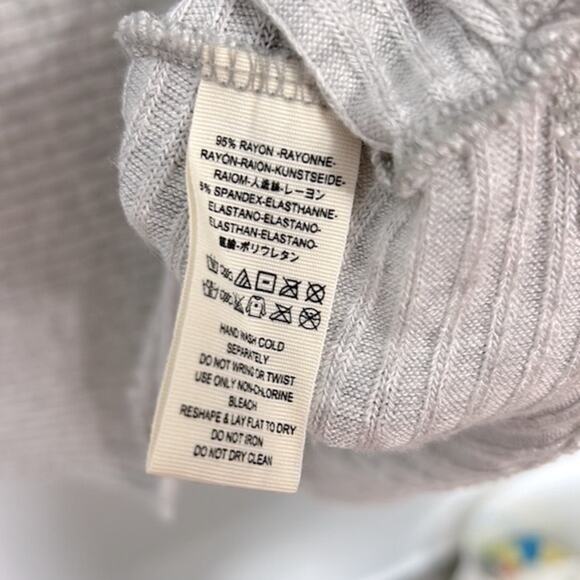 Free People We The Free Lover Rib Split Back Light Gray Long Sleeve Size Medium - Picture 5 of 6